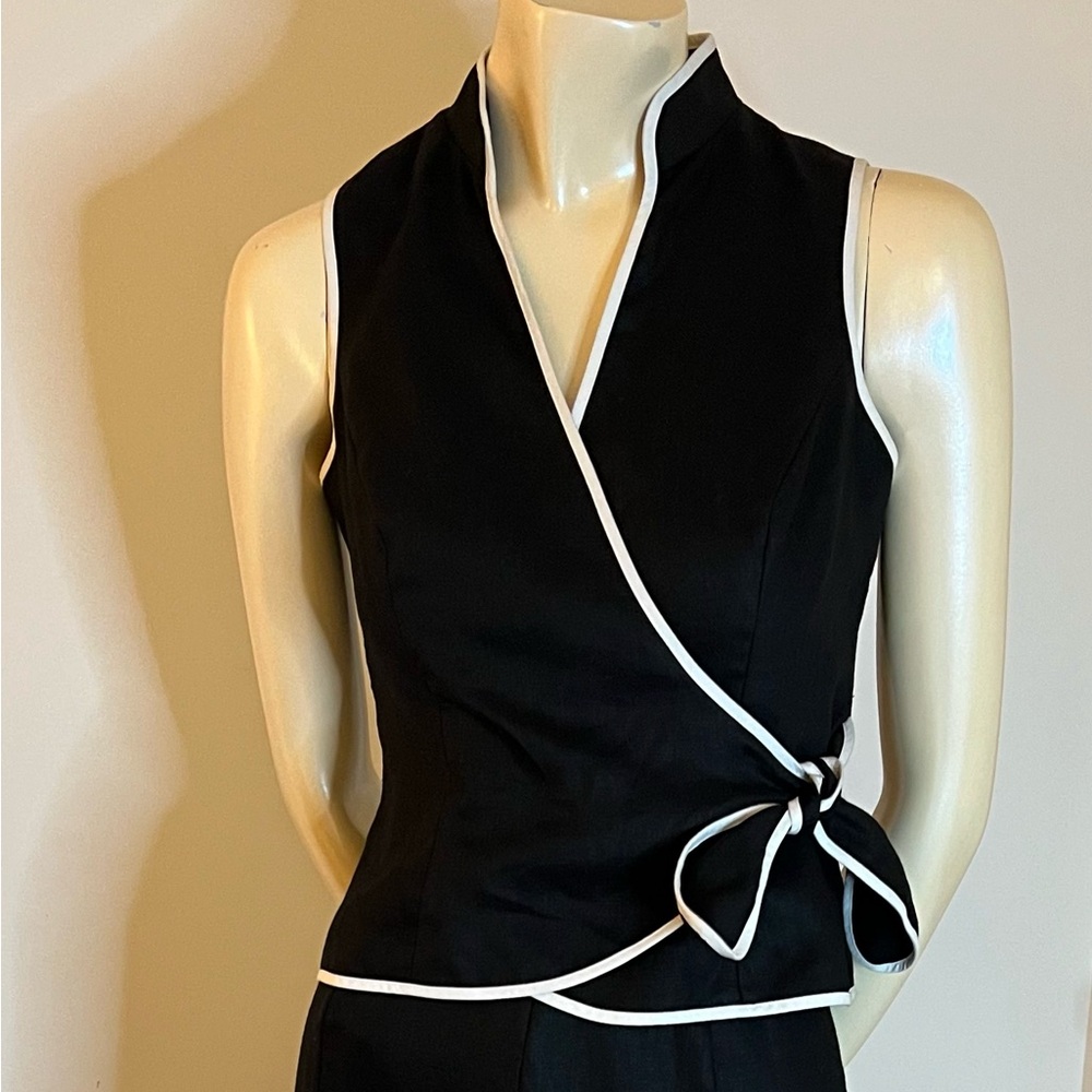 ❤️ Talbots Black Sleeveless Linen Blouse with White Trim